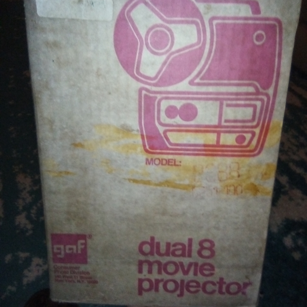 Auto Threading Dual 8 Movie Projector - Picture 3 of 7